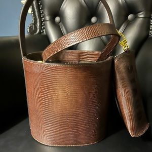 Women’s STAUD Bucket Bag with Sunglass Case